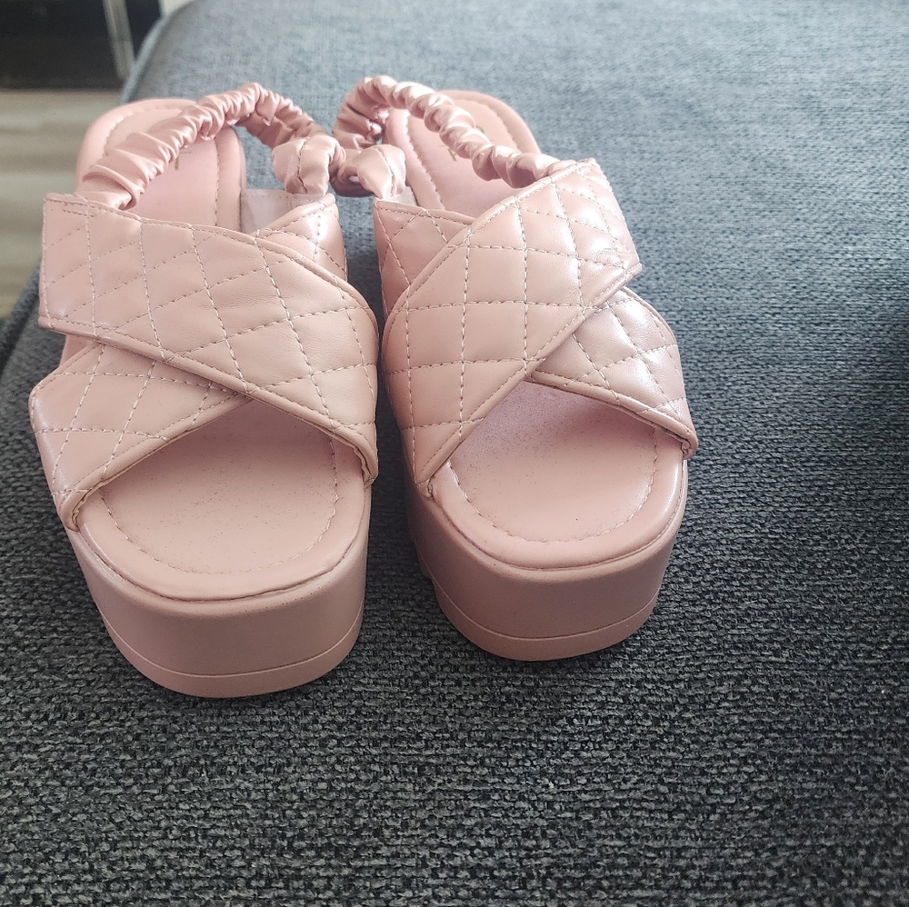 Yoki "Bumble" Sandal in Blush